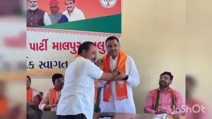 માલપુર: સંકલ્પથી સિદ્ધી સુધી મોદી સરકારના ૧૧ વર્ષ પુર્ણ થતા માલપુર ખાતે ભાજપ કાર્યાલય ખાતે કાર્યક્રમ યોજાયો.