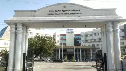செங்கல்பட்டு: ஆட்சியர் அலுவலகத்தில்
திருநங்கையருக்கு அரசு உதவிகள் பெற அடையாள அட்டை வழங்கும் சிறப்பு முகாம்