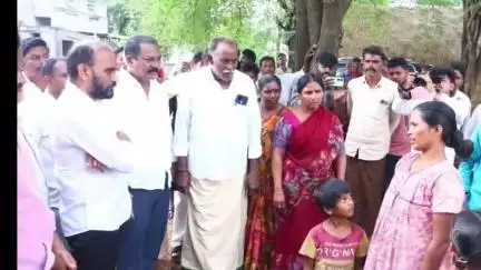 ఉదయగిరి: ఫైనాన్స్ సిబ్బంది వేధింపులతో ఆత్మహత్య చేసుకున్న వేణుగోపాల పురానికి చెందిన రత్తయ్య కుటుంబాన్ని పరామర్శించిన MLA కాకర్ల