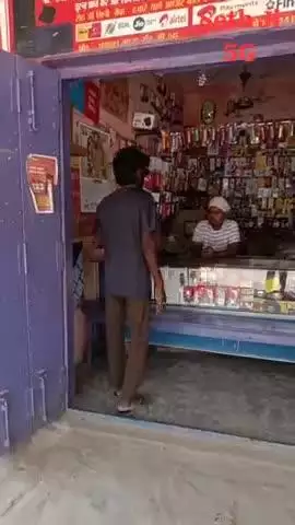 #अंधा #आदमी निकला #होशियार #comedyshort #comedyreels #comedyvideos #funnyreels #funnyshort #funnyvideo #viralshorts