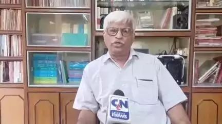 বারুইপুর: প্রসাধ সিঁদুর নিয়ে রাজনীতি করছে দুই দল বললেন সুজন চক্রবর্তী