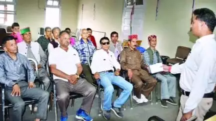 कुल्लू: कुल्लू ढालपुर में शिक्षा विभाग चतुर्थ श्रेणी कर्मचारी महासंघ की बैठक संपन्न हुई