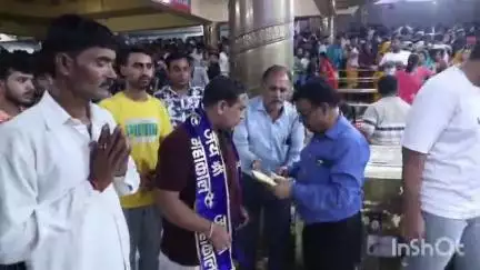 उज्जैन शहर: राजस्थान के भक्त ने विश्व प्रसिद्ध बाबा महाकाल मंदिर में ₹1 लाख नकद अर्पित किए