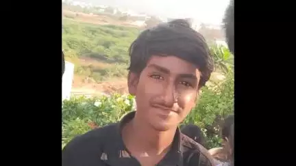 తన కుమారుడి ఆచూకీ తెలపండి 
 అమరావతి అమర్నాథ్ చౌడేపల్లి