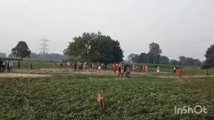 बिंदकी: मन्नूपुर चितिया गांव के समीप युवक ने पेड़ में फांसी लगाकर आत्महत्या की, परिजनों में मचा हड़कंप, पुलिस को दी गई सूचना