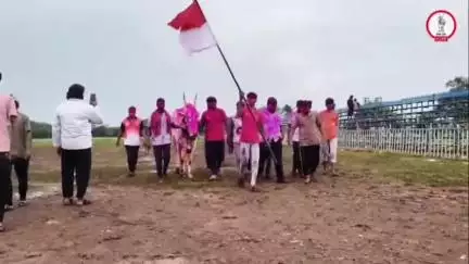 हातकणंगले: इचलकरंजी येथे कर्नाटक बेंदूरच्या निमित्ताने बैल पळविणे शर्यतीत रुपचंद बंडगर यांच्या बैलाचा प्रथम क्रमांक