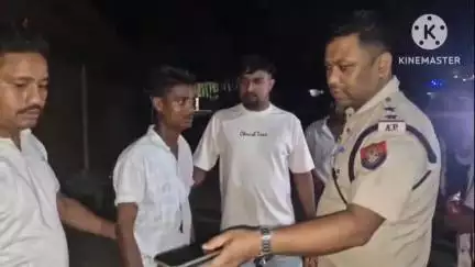 নগাঁও: কঠিয়াতলীত ড্ৰাগছসহ এটা ড্ৰাগছ সৰবৰাহকাৰী আটক,কঠিয়াতলী আৰক্ষীয়ে ৫১গ্ৰাম ড্ৰাগছ সহ আটক কৰে ধৃত ড্ৰাগছ সৰবৰাহকাৰীটোক