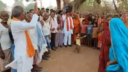 राजेश कुमार पासवान जी ने जनता से वादा किया है कि वे बेलहर विधानसभा के विकास के लिए काम करेंगे और लोगों की समस्याओं का समाधान करेंगे।
#राजेशकुमारपासवान #बेलहरविधानसभा #जनसंपर्कअभियान #विकास #समर्थन #जनताकीआवाज