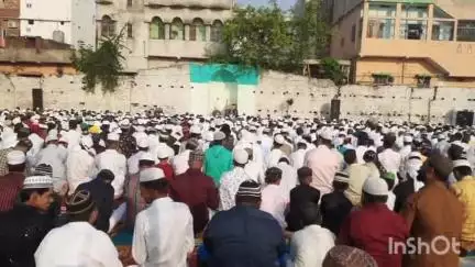 हिलसा: ईद उल अजहा के मौके पर हिलसा ईदगाह में मुस्लिम समुदाय के लोगों ने किया नवाज अदा जदयू नेता मुन्ना फर्नांडीज से खास बातचीत