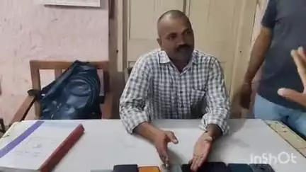 पाचोरा: शहरातील आठवडे बाजार येथुन ८ मोबाईलची चोरी, चोरट्यांना मुद्देमालासह पोलिसांनी केले जेरबंद