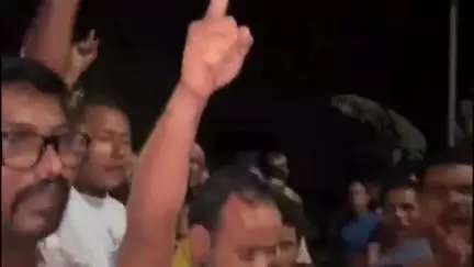 ধুবুৰী ভাগ: গোলকগঞ্জৰ নালিয়াত কোচ ৰাজবংশী অঞ্চল ৰ মন্দিৰত গো মাংস দিয়াকক লৈ উত্তেজনা