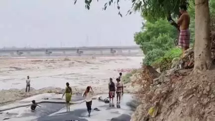 उन्नाव: शुक्लागंज के शक्ति नगर क्षेत्र को गंगा नदी के कटान से मिलेगी राहत, 40 जिओ बैग से होगा कटान नियंत्रण