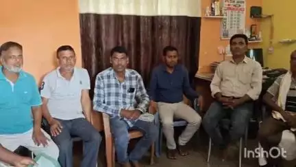 मांडू: खाता 92 भादवा के रैयतों को अंचल कार्यालय मांडू से मिला नोटिस, रैयतों ने सुनाई अपनी आपबीती