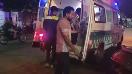 ଖଲ୍ଲିକୋଟ୍: ଖୋଜାପଲ୍ଲୀ ପାଳଧୁଆପଲ୍ଲୀ ଠାରେ ବୁଲେଟ ରୁ ଖସି ପଡ଼ି ଯୁବକ ଗୁରୁତର ଆହତ, ମେଡ଼ିକାଲରେ ଭର୍ତ୍ତି