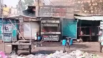 दतिया नगर: दतिया नगर के किला चौक पर बिरयानी की दुकान में आग, सिलेंडर फटा, समय पर काबू पाने से बची जान-माल की हानि