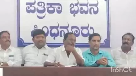 ಸಿಂಧನೂರು: ಎಂಎಲ್‌ಸಿ ಬಸನಗೌಡ ಬಾದರ್ಲಿ ಬೆಂಬಲಿಗರ ಆರೋಪ ಸತ್ಯಕ್ಕೆ ದೂರು: ನಗರದಲ್ಲಿ ಶಾಸಕ ಹಂಪನಗೌಡ ಬಾದರ್ಲಿ ಬೆಂಬಲಿಗರ ಆಕ್ರೋಶ