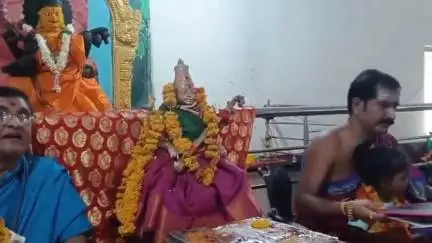 ముధోల్: దక్షిణ భారతదేశంలోని సుప్రసిద్ధ పుణ్యక్షేత్రం బాసర శ్రీ జ్ఞాన సరస్వతి అమ్మవారి సన్నిధిలో భక్తుల రద్దీ