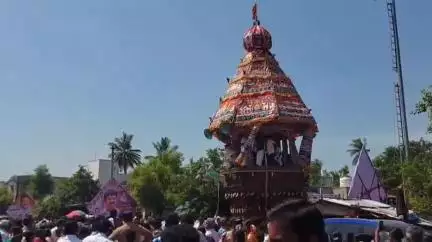 ஆலங்குடி: இரட்டை தேர்த்திருவிழா திருவரங்குளத்தில் வெகு சிறப்பாக நடைபெற்றது ஏராளமான பக்தர்கள் பங்கேற்பு