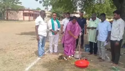 అసిఫాబాద్: ఆసిఫాబాద్ ZPHS పాఠశాలలో నూతన హాస్టల్ భవనానికి భూమి పూజ చేసిన ఆసిఫాబాద్ ఎమ్మెల్యే కోవలక్ష్మీ