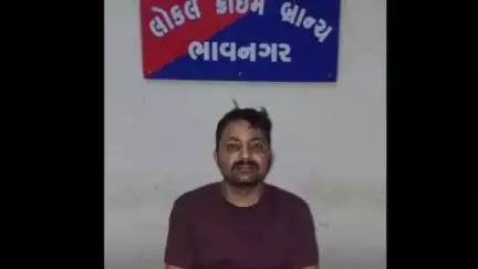પાલીતાણા: દારૂના ગુનામાં ચંડોવાયેલ  ઠાડચ ગામના  શખ્સની પાસા હેઠળ કાર્યવાહી કરાઇ