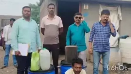 मनोरा: गव्हा व कारखेडा येथे हातभट्टी आणि देशी दारूवर छापा, मानोरा पोलिसांची कारवाई