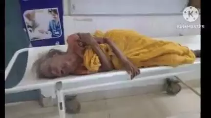 साहिबगंज: सिद्धो कान्हु स्टेडियम के पास तेज रफ्तार स्कूटी सवार ने बुजुर्ग महिला को टक्कर मारकर किया घायल