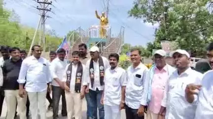 బాలికపై అత్యాచారం చేసిన నిందితులను ఉరితీయాలి : ఎస్సీ సంఘాల ఆధ్వర్యంలో నిరసన