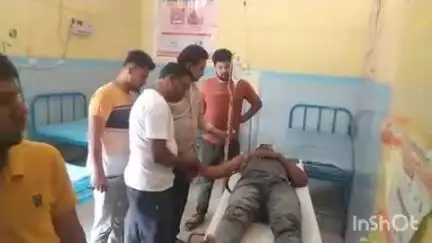 अलीगंज: पहरा के समीप बाइक की आमने-सामने भिड़ंत में एक युवक घायल, सीएचसी अलीगंज से इलाज के बाद हायर सेंटर किया गया रैफर