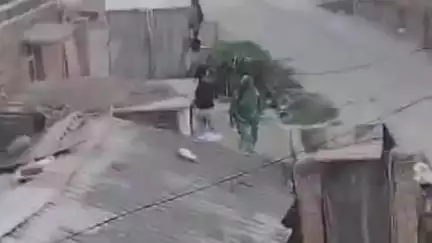 कसिया: घाट टोला में पुरानी रंजिश के चलते जमकर मारपीट, एक बुजुर्ग गंभीर, वीडियो हुआ वायरल, जांच में जुटी पुलिस