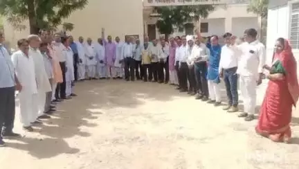 चूरू: टाउन हॉल में ज्योतिबा फुले फिल्म का हुआ प्रसारण, लोगों को साक्षर करने का किया गया प्रयास