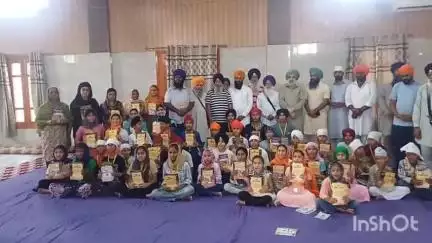 ਫਤਿਹਗੜ੍ਹ ਸਾਹਿਬ: ਸ਼੍ਰੋਮਣੀ ਗੁਰਦੁਆਰਾ ਪ੍ਰਬੰਧਕ ਕਮੇਟੀ ਵੱਲੋਂ ਗੁਰਮਤਿ ਸਮਰ ਕੈਂਪ ਪਿੰਡ ਖਾਨਪੁਰ ਵਿਖੇ ਲਗਾਇਆ ਗਿਆ