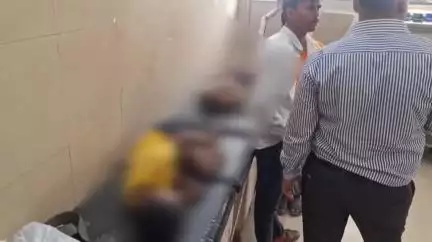बहराइच: टिकोरा मॉल के पास तेज रफ्तार बस ने बाइक सवारों को मारी ठोकर, हादसे में चार मासूम सहित पांच लोग घायल होकर अस्पताल पहुंचे