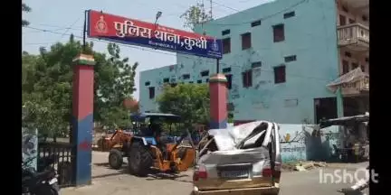 कुक्षी: कुक्षी में तेज रफ्तार कार ने गोमाता को टक्कर मारी, गोमाता की मौत, कार पेड़ से टकराकर पलटी