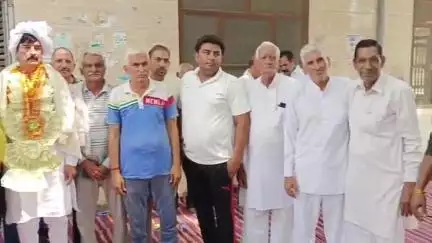 पानीपत: अखिल भारतीय जाट महासभा के जिलाध्यक्ष बनने पर बिंटू मालिक को उग्रा खेड़ी में ग्रामीणों ने किया सम्मानित