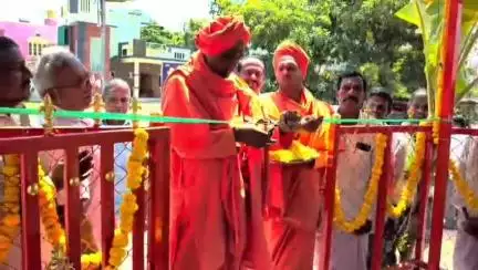 ಮಳವಳ್ಳಿ: ತಾಲ್ಲೂಕಿನ ಮುಟ್ಟನಹಳ್ಳಿ ಗ್ರಾಮದಲ್ಲಿ ಬಸವ ಬಳಗ ನಾಮ ಫಲಕ ಹಾಗೂ ಬಸವ ಮಂಟಪದ ಉದ್ಘಾಟನಾ ಸಮಾರಂಭ