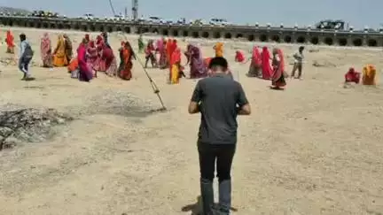 पचपदरा: लूणी नदी में 'वंदे गंगा जल संरक्षण जन अभियान' के तहत श्रमदान हुआ
