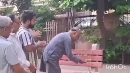 पलवल: टंकी वाले पार्क में डॉ. कुलदीप शर्मा के नेतृत्व में आयुष विभाग की टीम ने एक दिवसीय योग शिविर का आयोजन किया