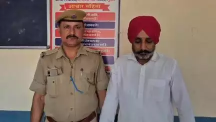 अजमेर: सिविल लाइन थाना पुलिस ने पैरोल पर फरार आरोपी को गिरफ्तार किया, आरोपी को पंजाब से लेकर आई अजमेर