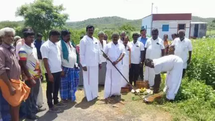 நல்லம்பள்ளி: கம்பம் பட்டி கிராமத்தில் மேல்நிலை நீட் த்தேக்க தொட்டி அமைக்க பூமி பூஜை எம்எல்ஏ தொடக்கி வைத்தார்