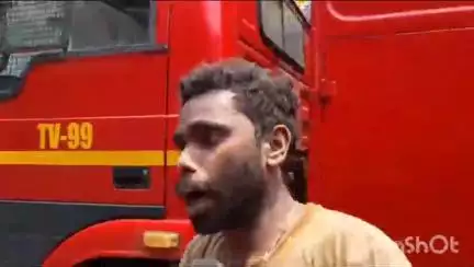 কলকাতা: বউবাজারে ভেঙে পড়ল পুরোনো বাড়ির একাংশ, গুরুতর আহত 1