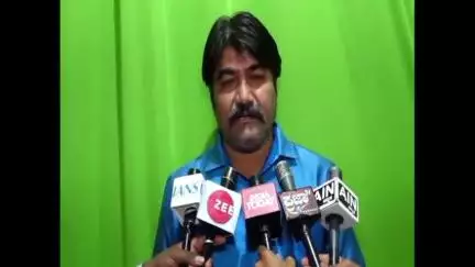 ಹುಬ್ಬಳ್ಳಿ ನಗರ: ನೀರಿನ ಪೈಪ್ ಲೈನ್ ಕಾಮಗಾರಿ ವೇಳೆ ಸಾವನ್ನಪ್ಪಿದ ಕಾರ್ಮಿಕನಿಗೆ ಪರಿಹಾರ ನೀಡಬೇಕೆಂದು : ನಗರದಲ್ಲಿ ರಾಜು ನಾಯಕವಾಡಿ ಆಗ್ರಹ