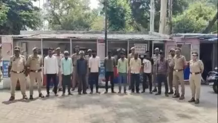 तिलहर: रोजा पुलिस ने विभिन्न मामलों में फरार 9 NBW वारंटी अभियुक्तों को अलग-अलग स्थानों से किया गिरफ्तार