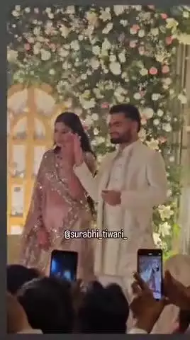 सांसद प्रिया सरोज व क्रिकेटर रिंकू सिंह की हुई सगाई, सपा सुप्रीमो अखिलेश यादव, जया बच्चन समेत अन्य रहे मौजूद।
