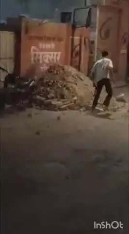 बीकानेर: अंबेडकर कॉलोनी स्थित मकान के बाहर युवकों ने एक व्यक्ति के घर पर किया हमला, वीडियो आया सामने