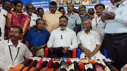 காரைக்குடி: "பாஜக வலையில் அதிமுக சிக்கி உள்ளது" தமிழகத்தில் திமுகவுக்கு மாற்றாக எதிர்க்கட்சி கூட்டணி இன்னும் உருவாகவில்லை  
கழனிவாசலில் திருமாவளவன் பேட்டி