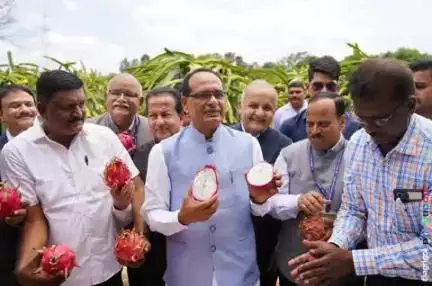 Hon’ble Union Agriculture Minister visits ICAR-IIHR, reviews new resilient crops. #ViksitKrishiAbhiyan