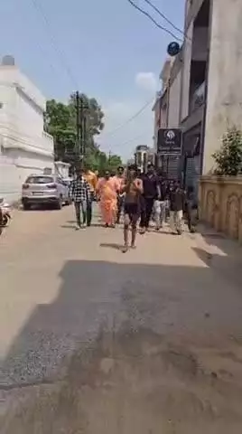 रायपुर: गौमाता के साथ अनैतिक कृत्य, आरोपी को अर्थनग्न अवस्था में विजयनगर में घुमाकर दर्ज की गई एफआईआर