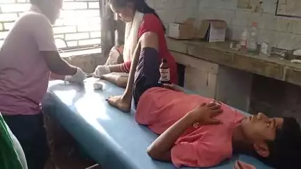 महागामा: मनियामोर गांव में पैर पर डबिया गिरने से 13 वर्षीय बालक घायल