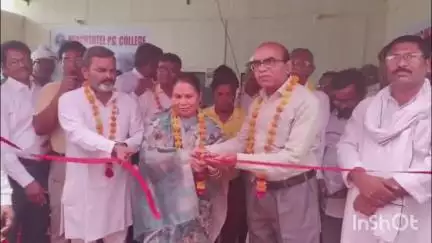 बरगद चौराहा स्थित ऑफिस में पंचशील कॉलेज ऑफ फार्मेसी का उद्घाटन, ब्लॉक प्रमुख व प्रबंधन द्वारा की गई प्रेस वार्ता