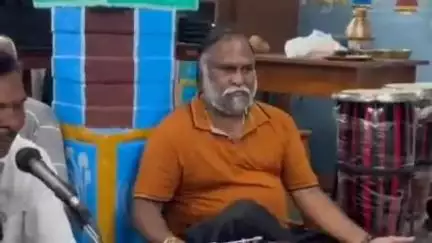 సంగారెడ్డి: పట్టణంలోని శ్రీ రామ మందిరంలో భజన కార్యక్రమంలో పాల్గొన్న సంగారెడ్డి మాజీ ఎమ్మెల్యే జగ్గారెడ్డి